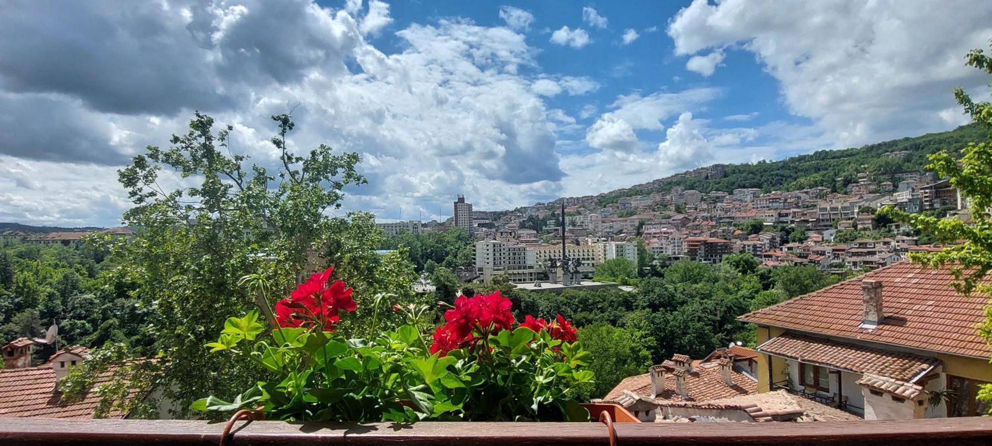 Paradise Apartment - Breathtaking View Велико-Тырново Экстерьер фото