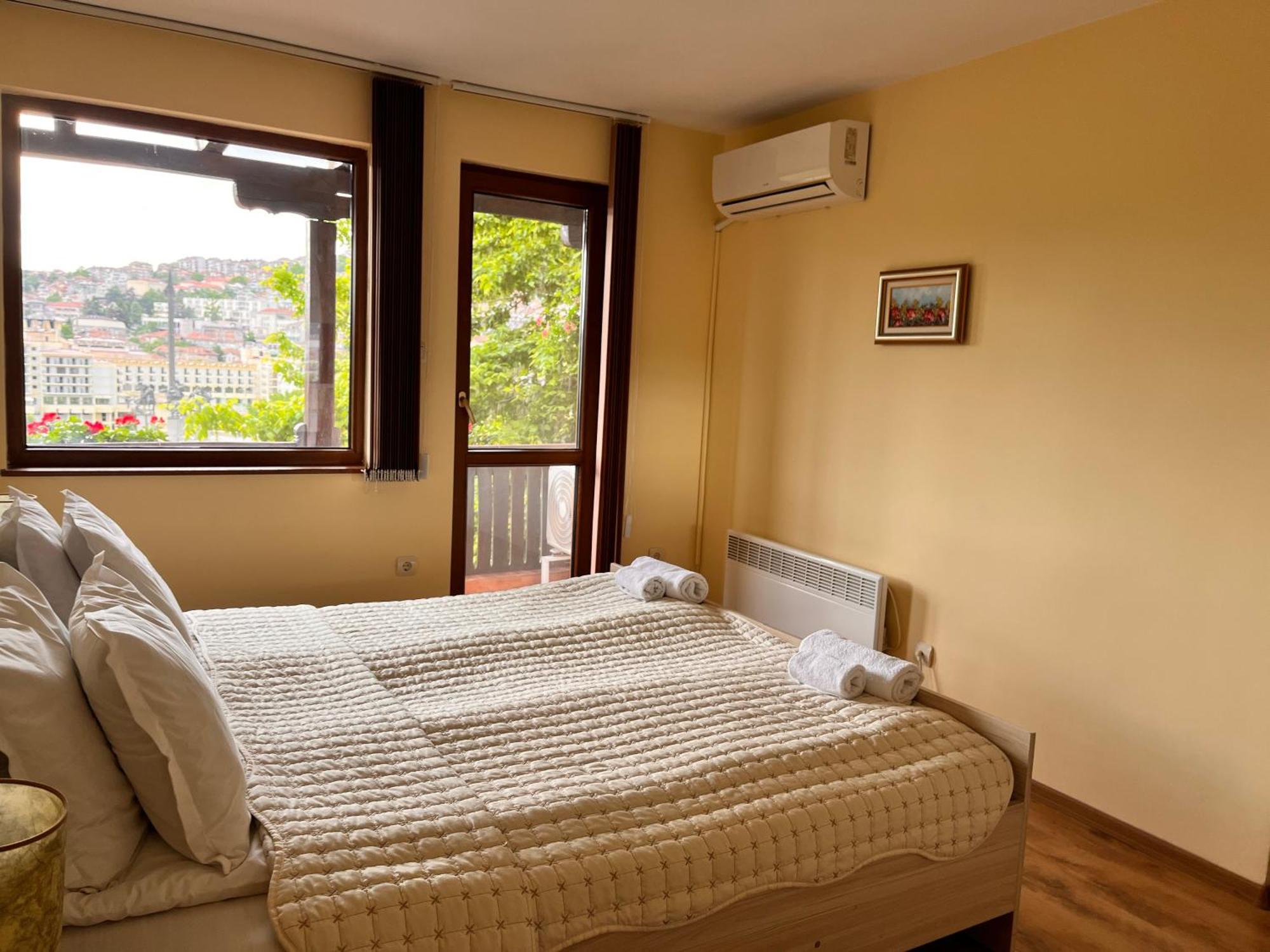 Paradise Apartment - Breathtaking View Велико-Тырново Экстерьер фото